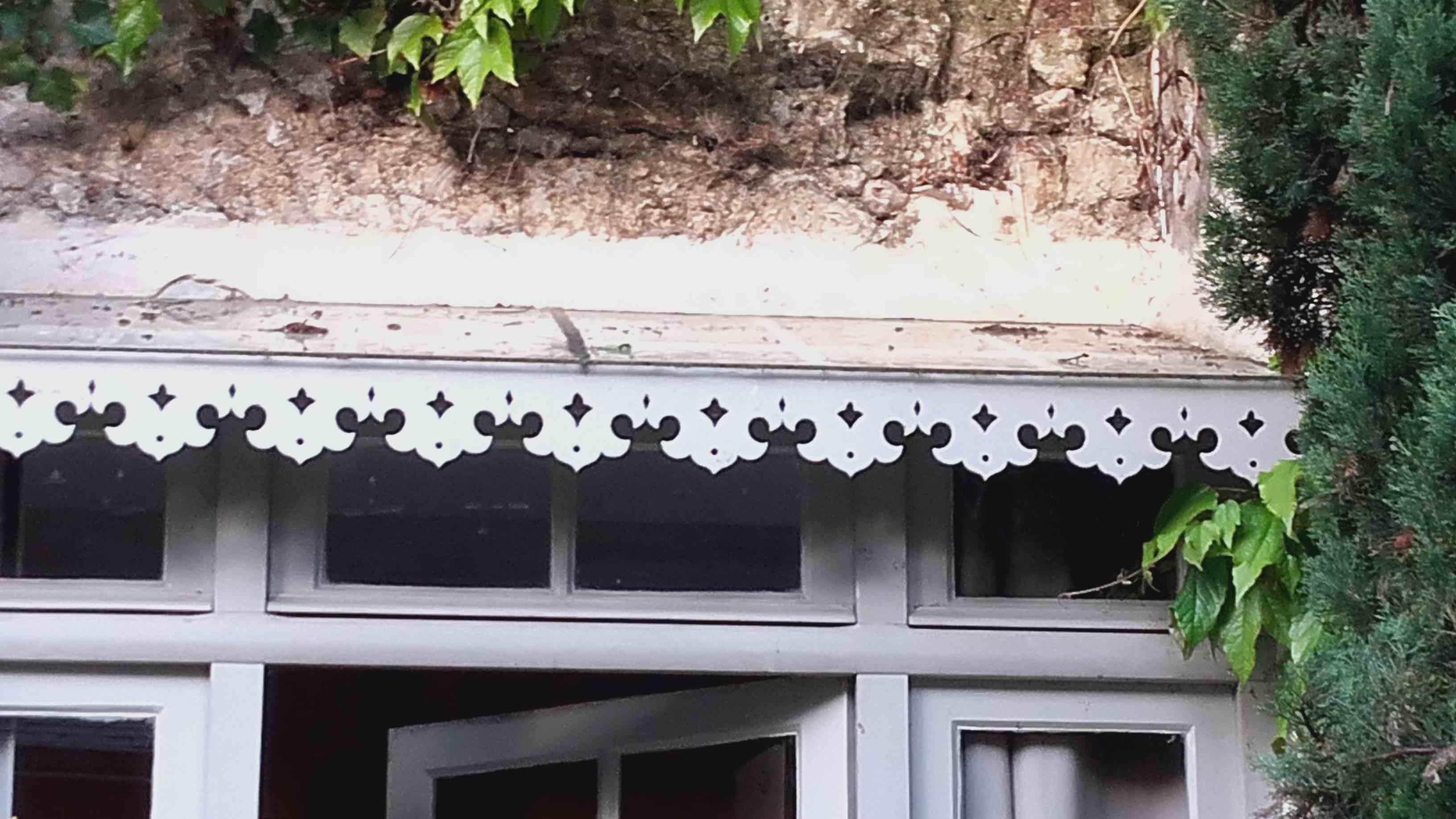 Lambrequins de bois, maison de Vouvray